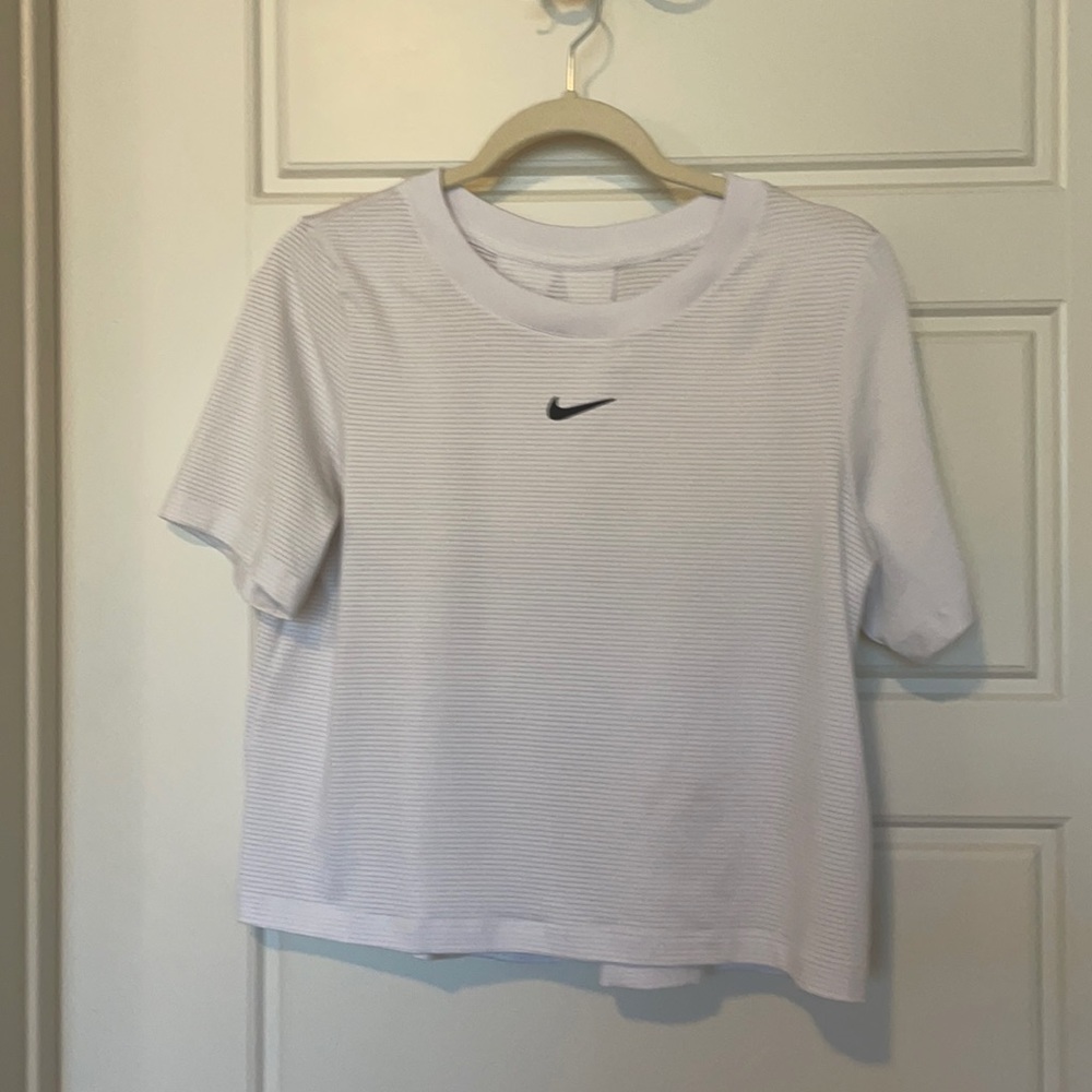 Nike DriFit tennis crop